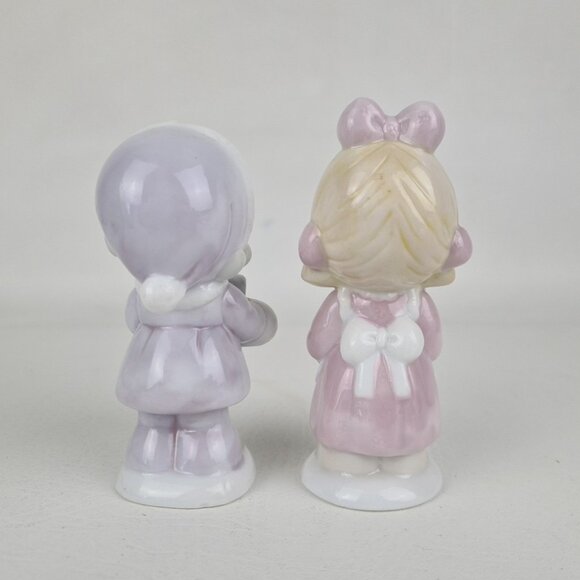 Precious Moments 603376 "Girl Making Snowman" Salt Shakers Vntg +2 Ornament - Picture 4 of 7
